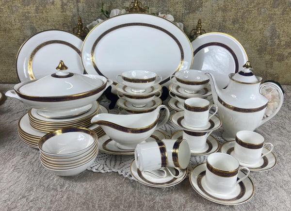 Royal Doulton Harlow dinner set