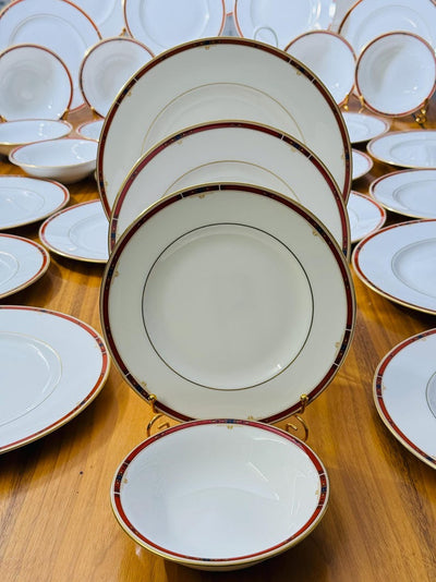 Wedgewood Colorado Bone China 8-Person Service – 81 Pieces – Tea Coffee and Dinner Set (unused)