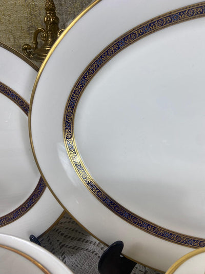 Royal Doulton Harlow dinner set
