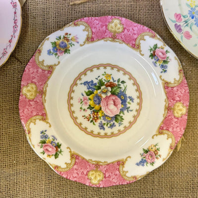 Beautiful collection of pretty antique plates perfect for handing on you're wall to create a statement piece of decor