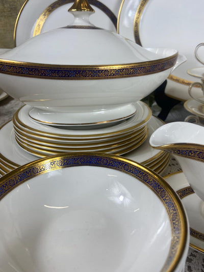 Royal Doulton Harlow dinner set