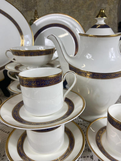 Royal Doulton Harlow dinner set