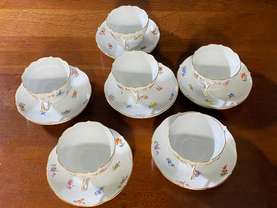 Meissen "Scattered Flowers" Tea/Coffee Service: 23-Piece Porcelain Set