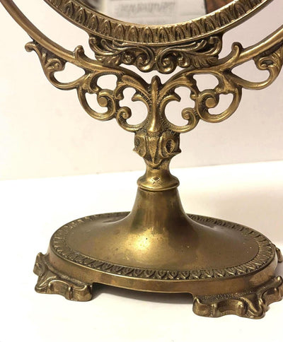 This mirror is absolutely stunning, amazing details and intricate metal work. L